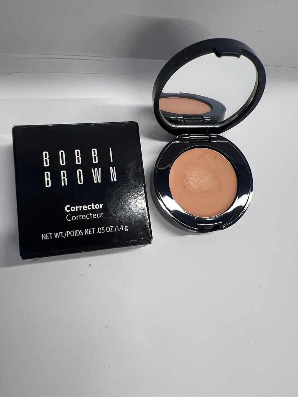 Bobbi Brown Corrector in Peach - New in Box